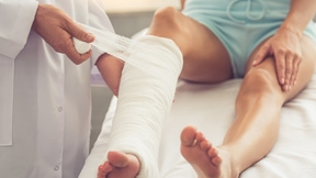 Same-Day Orthopedic Care: When to Choose It Over the ER
