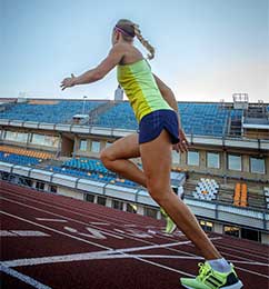 woman runing on track
